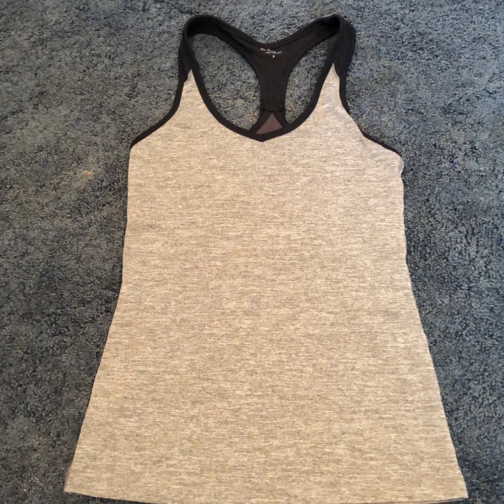 Manduka small tank with built in support